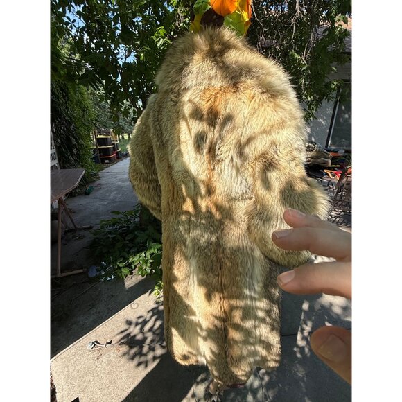 Vintage Coyote Full Length Fur Coat HURTIG Furs - Picture 16 of 16